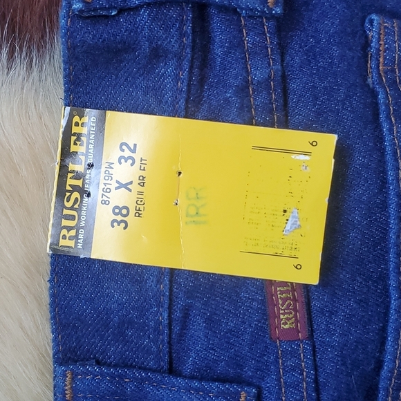 RUSTLER - Picture 2 of 3